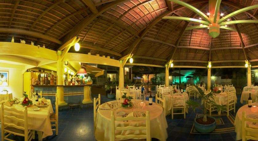 Le Nautile Beachfront Saint-Gilles-les Bains Restaurant foto